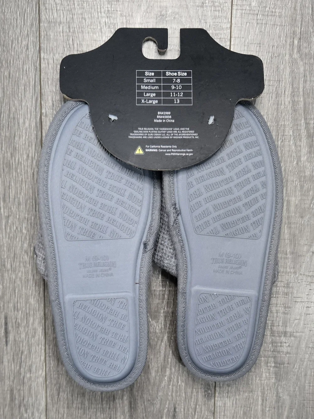 True Religion Men’s Slippers Medium 9-10 Gray Blue Horseshoe Logo NWT House Shoe